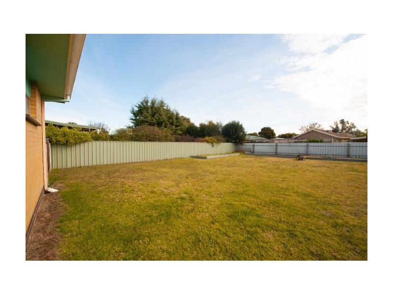 467 Kotthoff St, Lavington NSW 2641