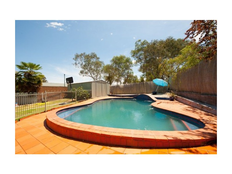 593 Lyne Street, Lavington NSW 2641