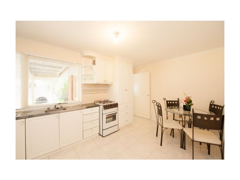 593 Lyne Street, Lavington NSW 2641