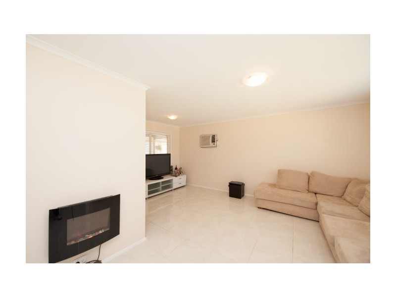 593 Lyne Street, Lavington NSW 2641