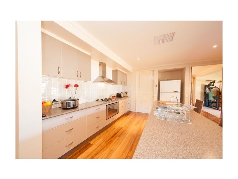 41 Vaughan Road, Thurgoona NSW 2640