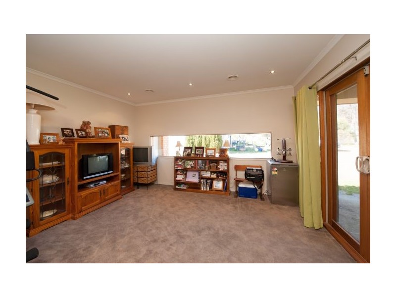 41 Vaughan Road, Thurgoona NSW 2640