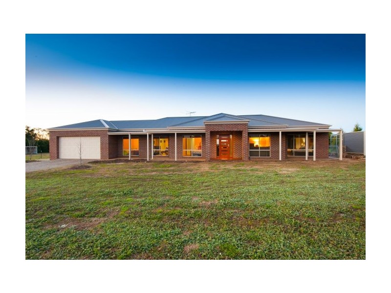 197 Tynan Road, Table Top NSW 2640