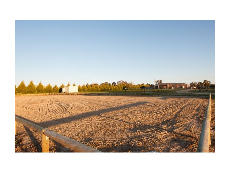 197 Tynan Road, Table Top NSW 2640