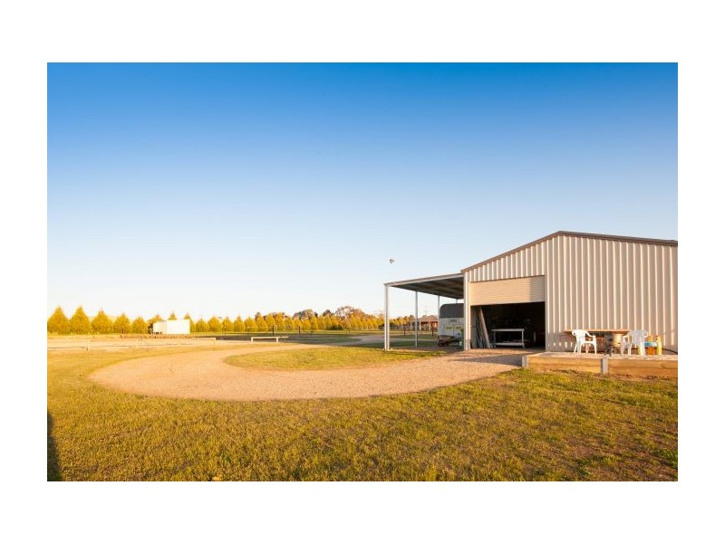 197 Tynan Road, Table Top NSW 2640