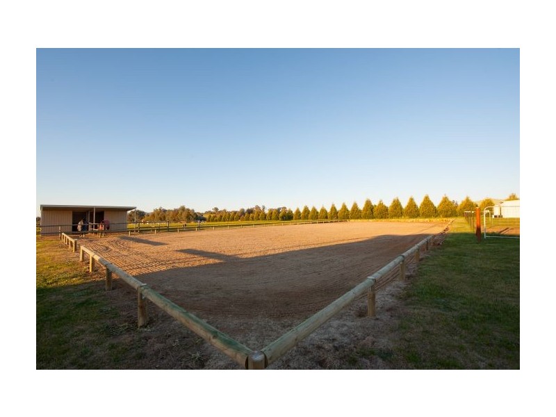 197 Tynan Road, Table Top NSW 2640