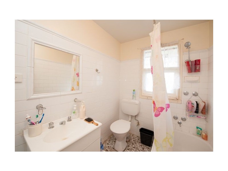 363 Boomerang Drive, Lavington NSW 2641