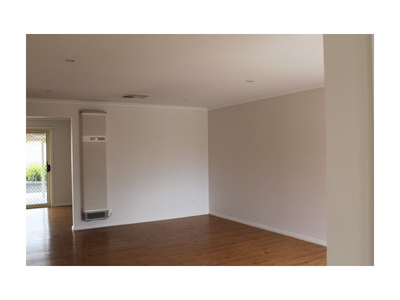 1/5 Donnolley Court, Lavington NSW 2641