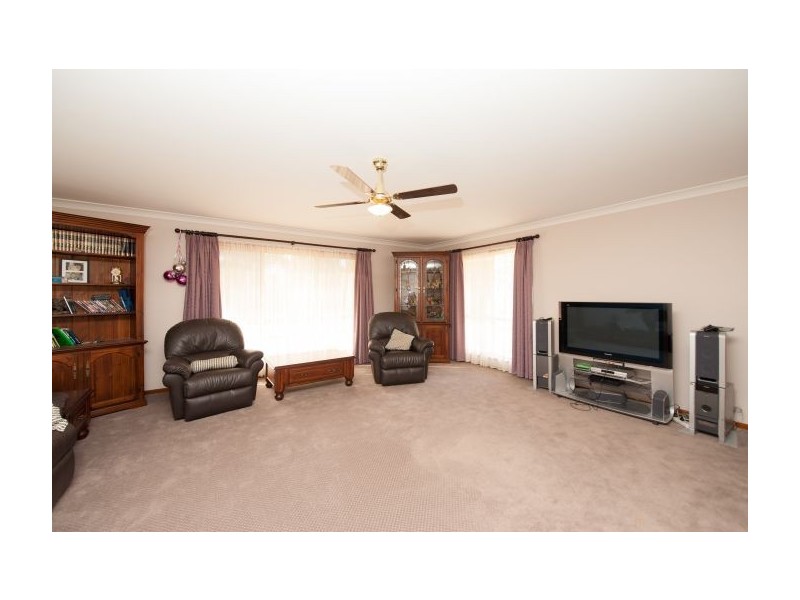 17 Hueske Road, Jindera NSW 2642