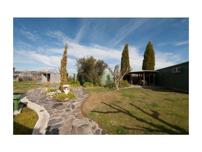 17 Hueske Road, Jindera NSW 2642
