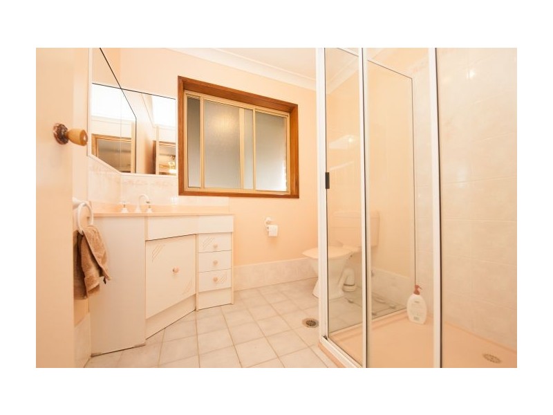 17 Hueske Road, Jindera NSW 2642