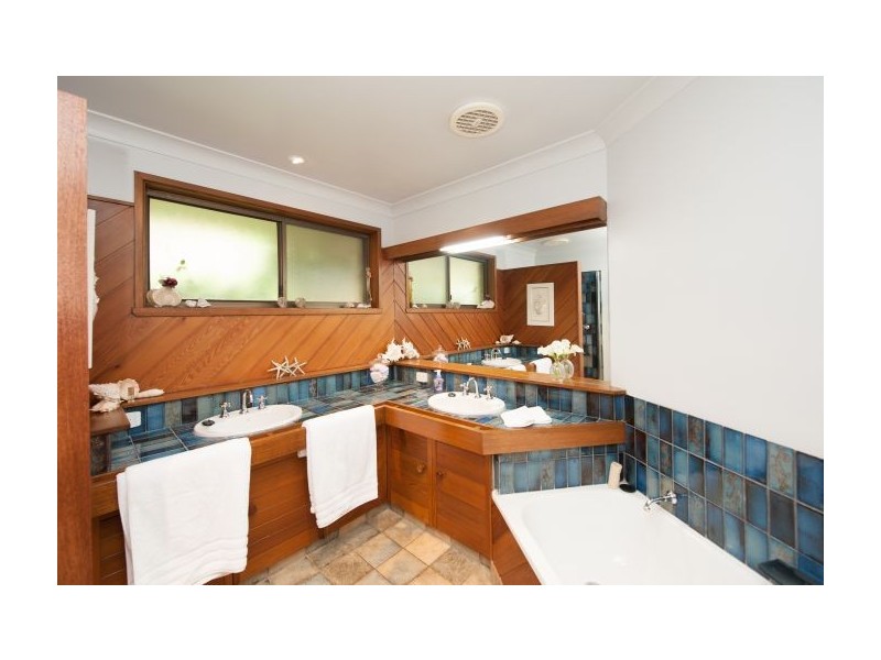 406 Carlma Crescent, Lavington NSW 2641