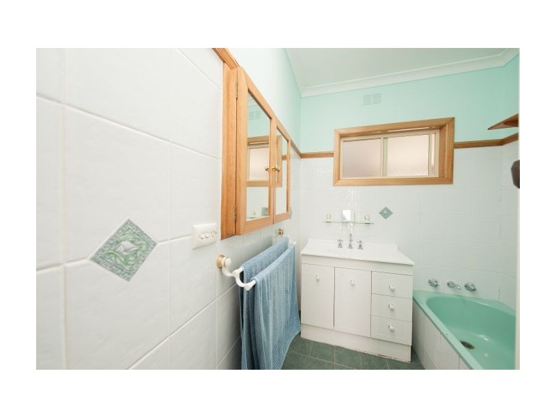 512 Murphy Street, Lavington NSW 2641