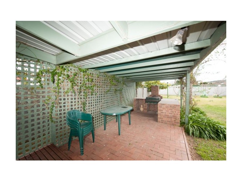 512 Murphy Street, Lavington NSW 2641