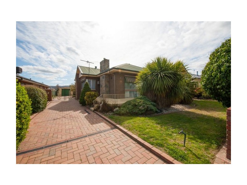 551 Hague Street, Lavington NSW 2641