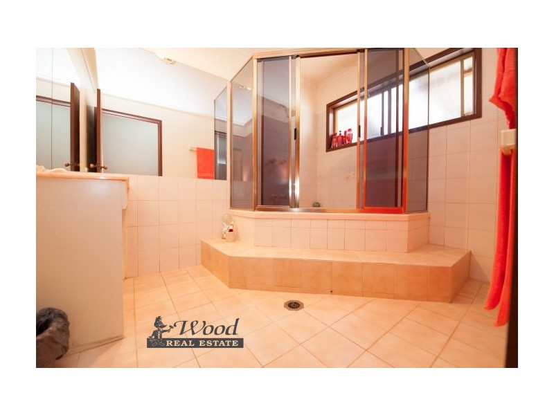 9 Mahogany Court, Thurgoona NSW 2640