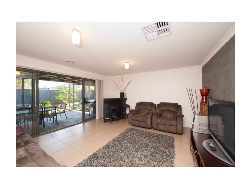 9 Wills Court, Thurgoona NSW 2640