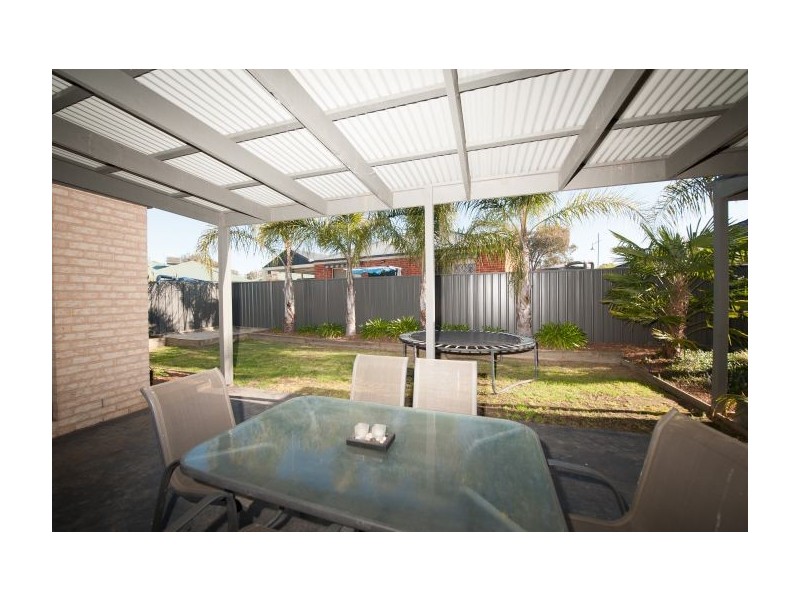 9 Wills Court, Thurgoona NSW 2640