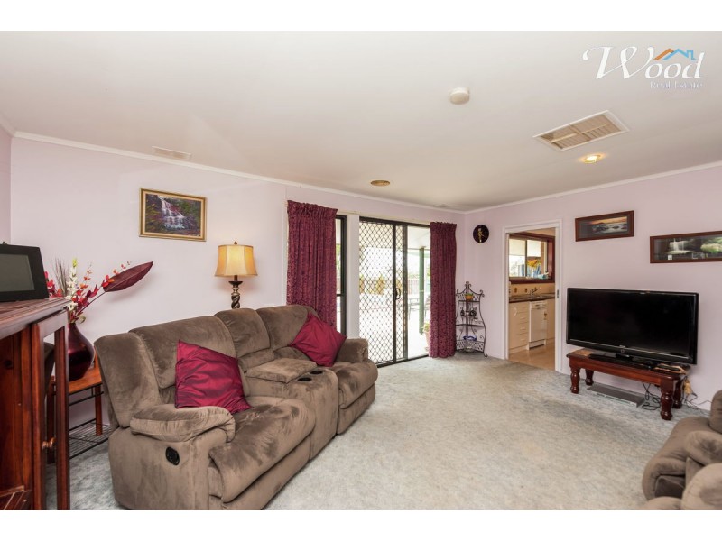 7 Arunta Pl, Lavington NSW 2641
