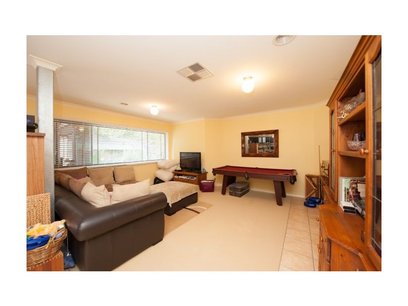 11 Winnell Crt, Thurgoona NSW 2640