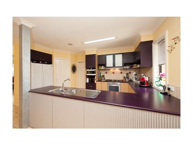 11 Winnell Crt, Thurgoona NSW 2640