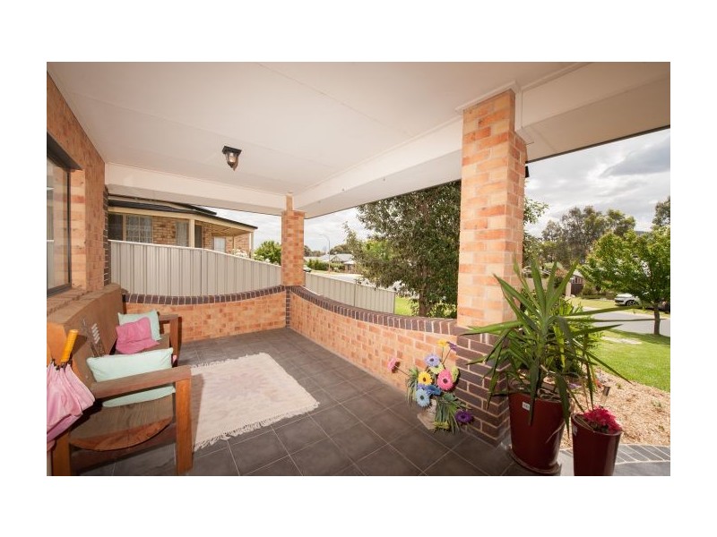 11 Winnell Crt, Thurgoona NSW 2640