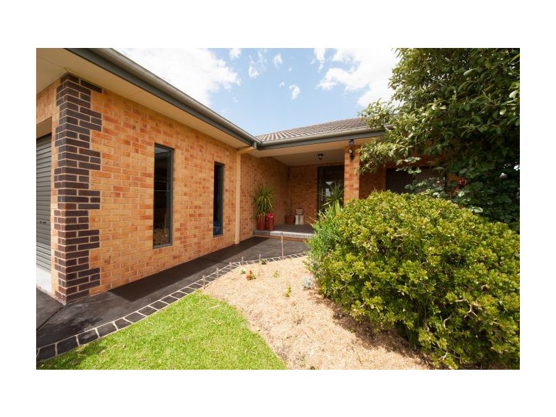 11 Winnell Crt, Thurgoona NSW 2640