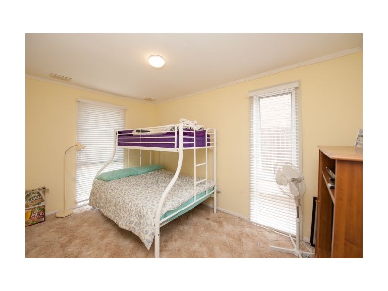 17 Algona Rd, Lavington NSW 2641