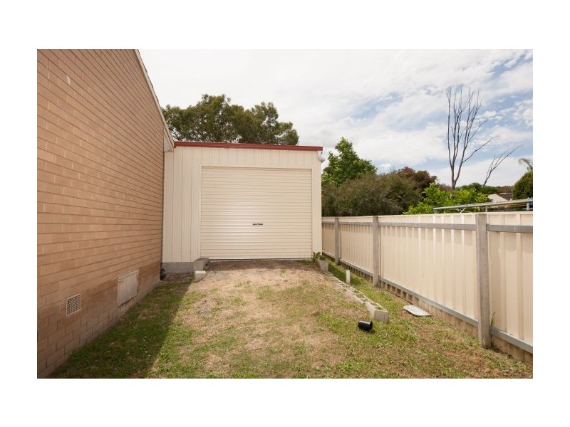 17 Algona Rd, Lavington NSW 2641