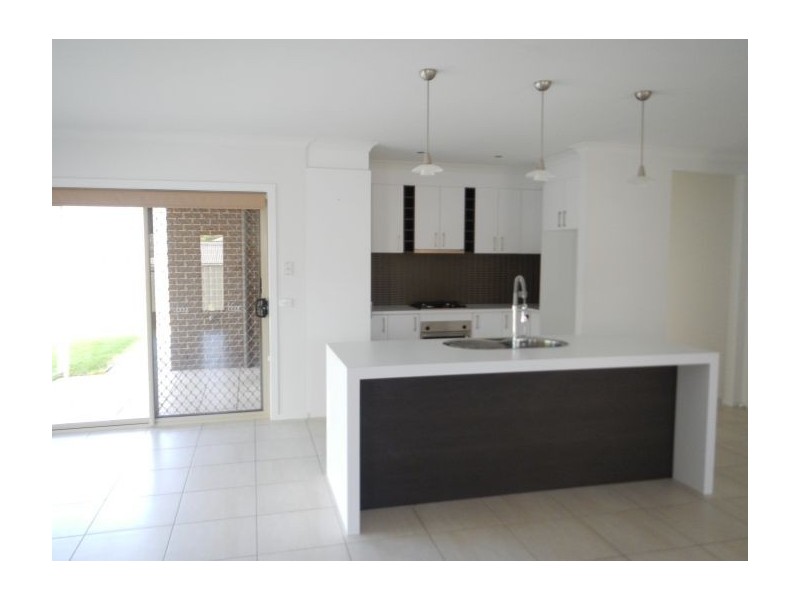 2/919 Padman Drive, West Albury NSW 2640