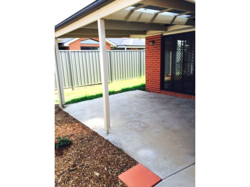 5 Firetail Street Mitchell Park, Thurgoona NSW 2640