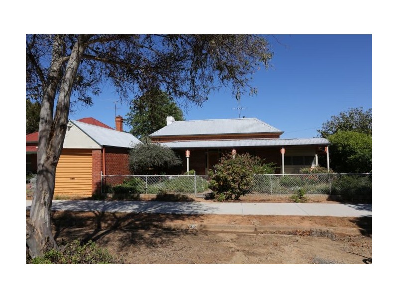 42 Allan Street, Henty NSW 2658
