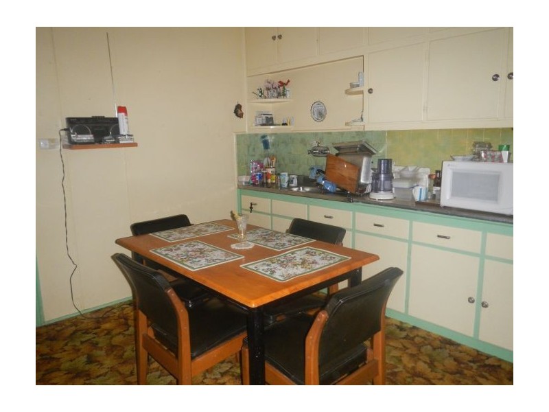 42 Allan Street, Henty NSW 2658