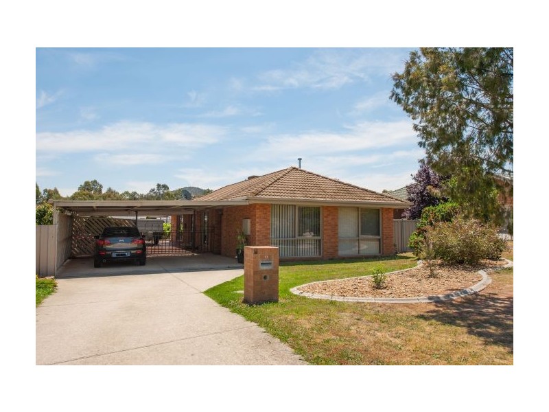 11 Stewart Court, Thurgoona NSW 2640