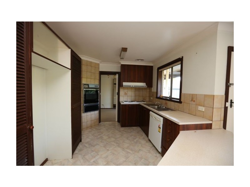 495 Palcas Court, Lavington NSW 2641