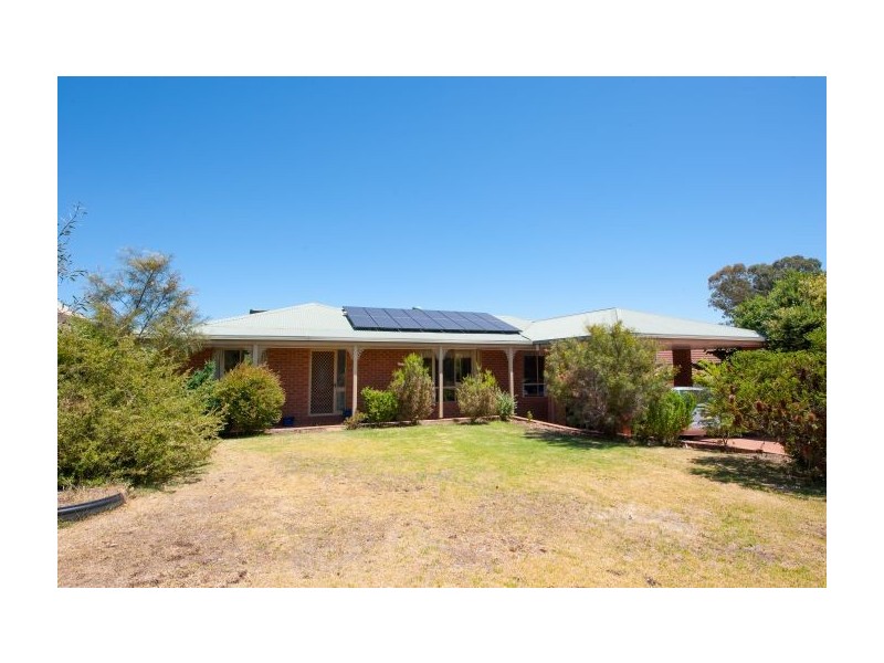 2 Mitta Grove, Lavington NSW 2641
