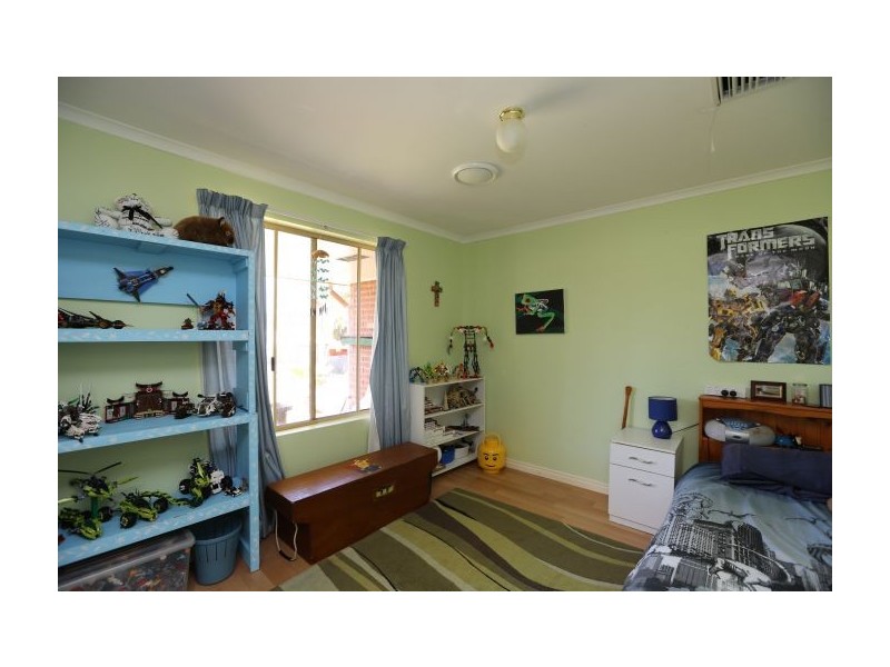 2 Mitta Grove, Lavington NSW 2641