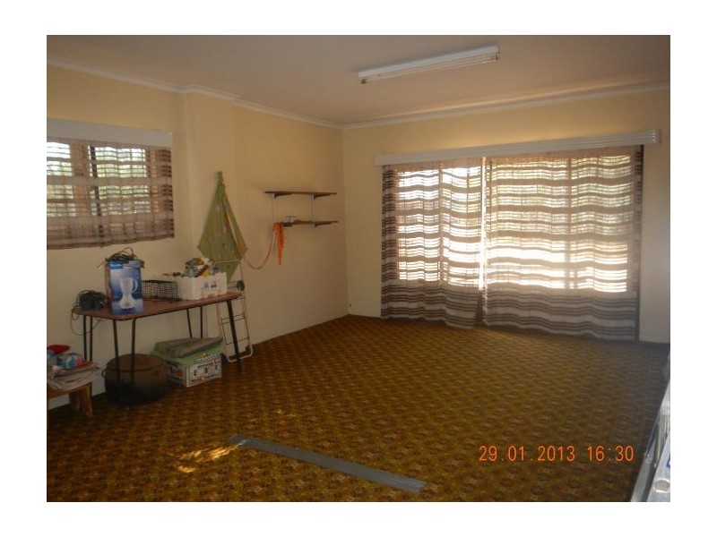 26 Third Ave, Henty NSW 2658