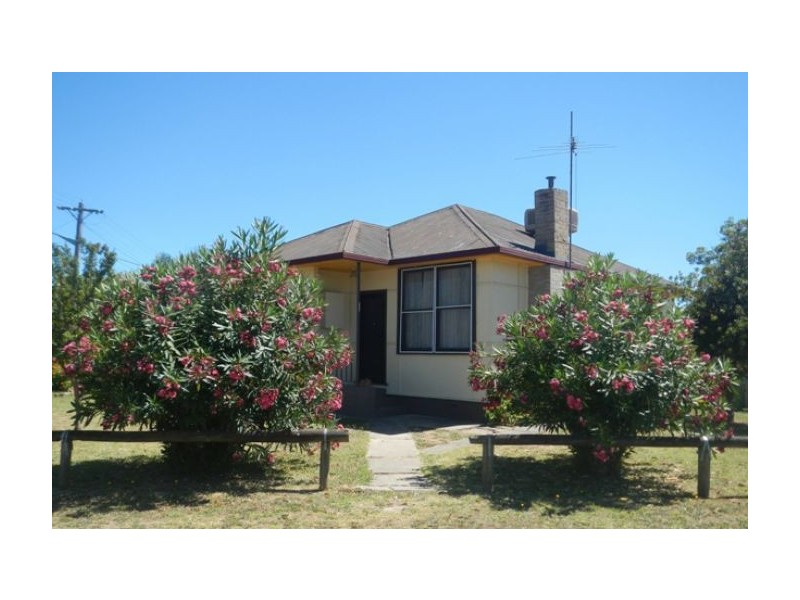 1004 Caratel Street, North Albury NSW 2640