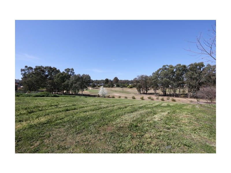 33 Newton Circ, Thurgoona NSW 2640