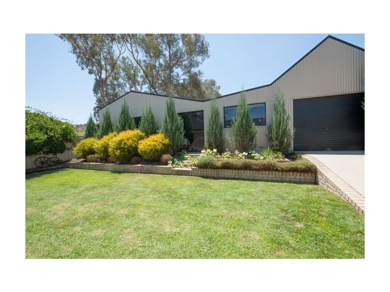 5 Akuna Place, Springdale Heights NSW 2641