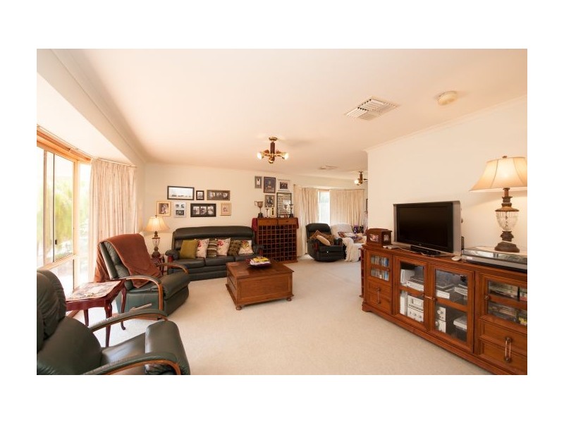 15 Baw Baw Street, Thurgoona NSW 2640