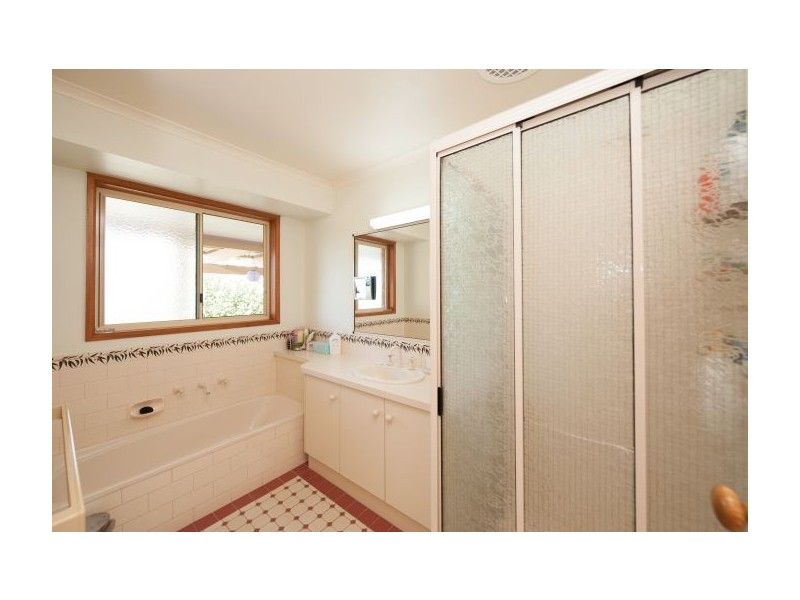 15 Baw Baw Street, Thurgoona NSW 2640