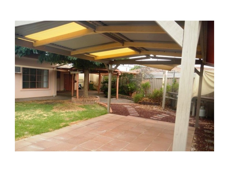 370 Sandrina Drive, Lavington NSW 2641