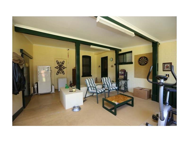 24 Crawford Steet, Pleasant Hills NSW 2658