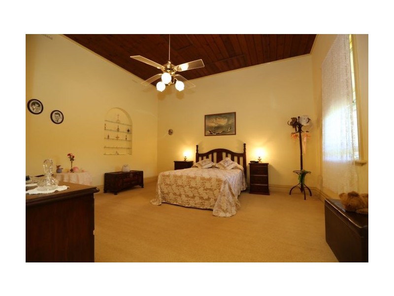 24 Crawford Steet, Pleasant Hills NSW 2658