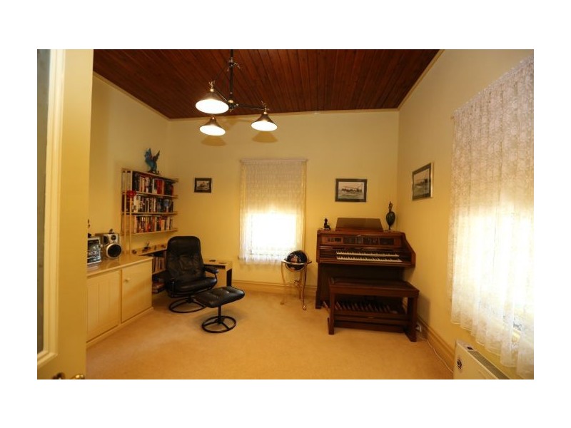 24 Crawford Steet, Pleasant Hills NSW 2658