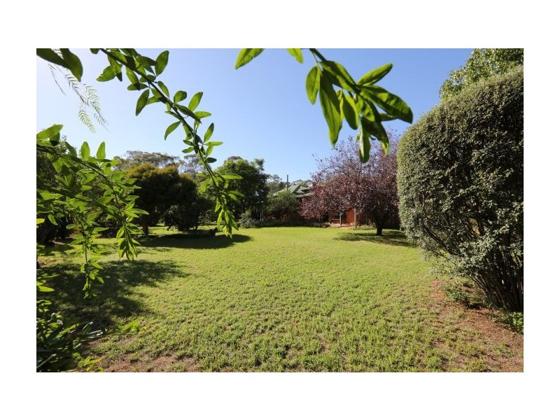 24 Crawford Steet, Pleasant Hills NSW 2658