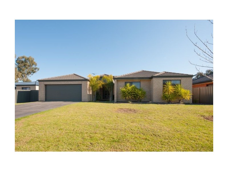 9 Wills Court, Thurgoona NSW 2640