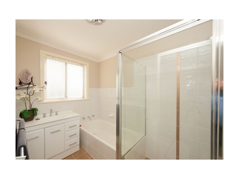 573 Brown Street, Lavington NSW 2641